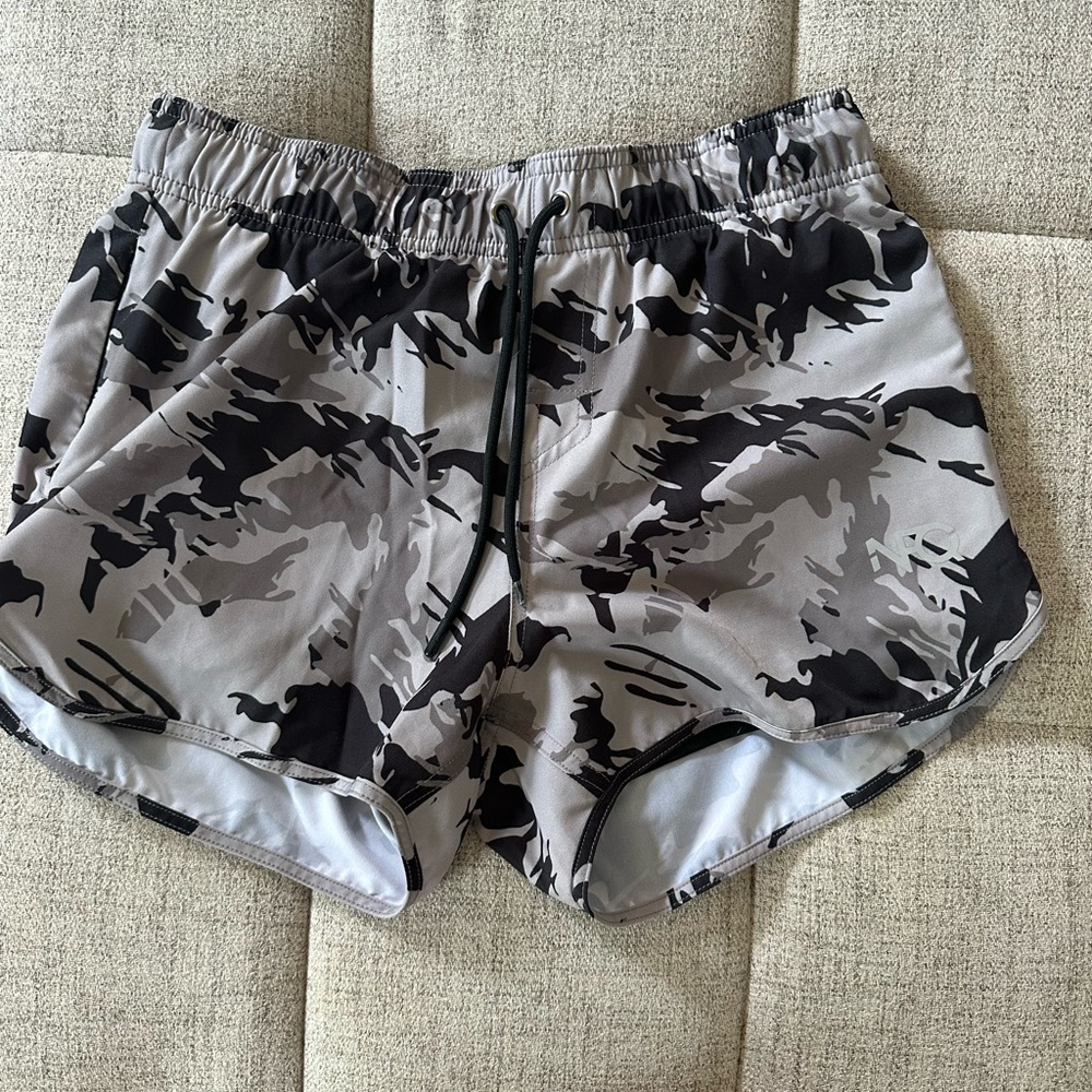 NFQ shorts size medium